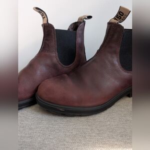 Maroon Blundstone 150th Anniversary Chelsea Boots, Size 9.5